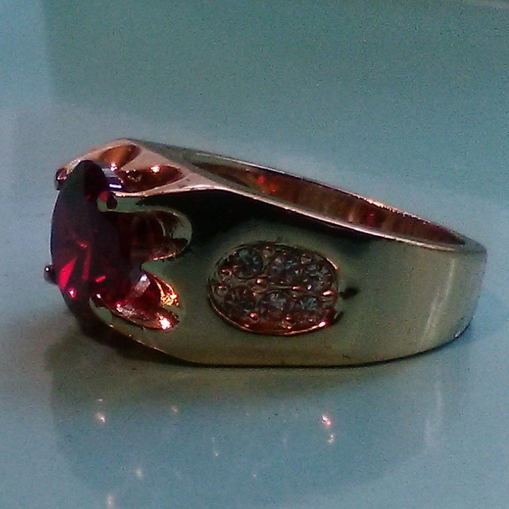 Mans Yellow Gold Ring With Garnet CZ Size 8